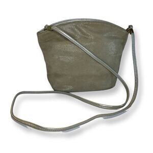 Valerie's Handbag, Tan shimmer Leather crossbody bag, zipper